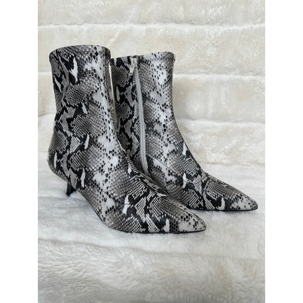 Abound 6.5 Erinn Pointed Toe Kitten Heel Snake Skin Bootie Ivory Gray NWOB - Picture 4 of 6